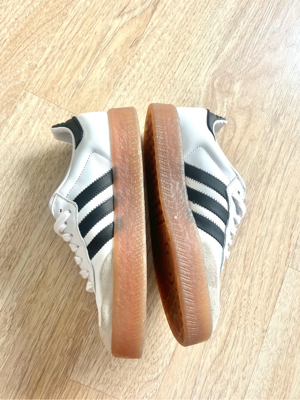 adidas Samba Women's White Black Low-Top Sneakers - Picture 3 of 4